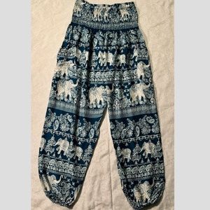 🐥 Playful Paisley Harem Pants